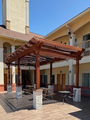 Gallery - Days Inn By Wyndham Humble Houston Intercontinental Airport
