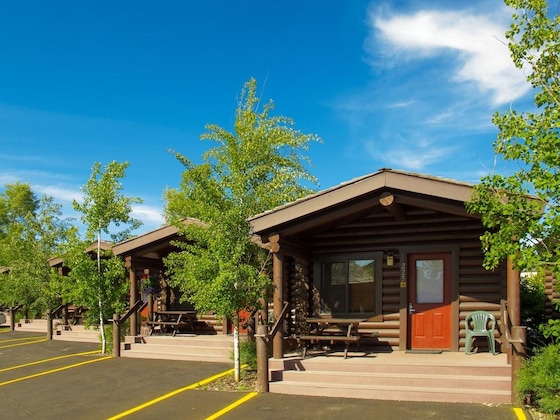 Gallery - Elk Country Inn