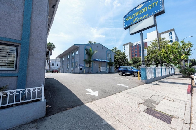 Gallery - Hollywood City Inn