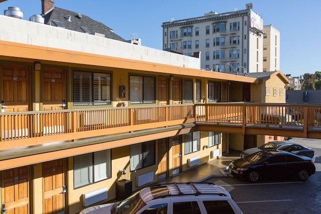 Gallery - Geary Parkway Motel