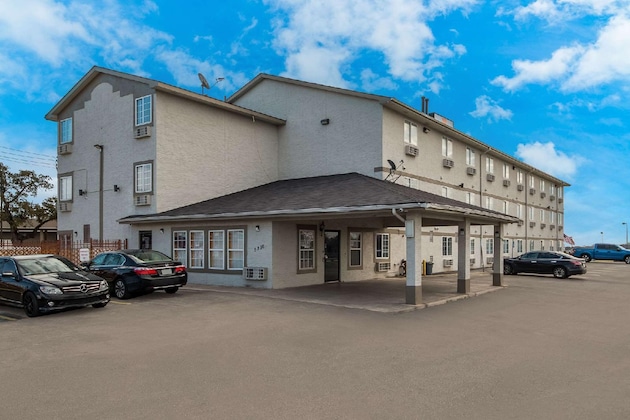Gallery - Express Inn & Suites San Antonio Near Sea World Medical Center