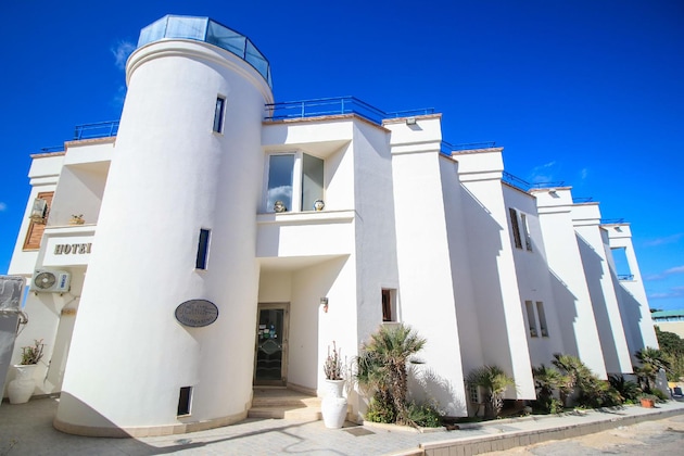 Gallery - Il Faro Della Guitgia