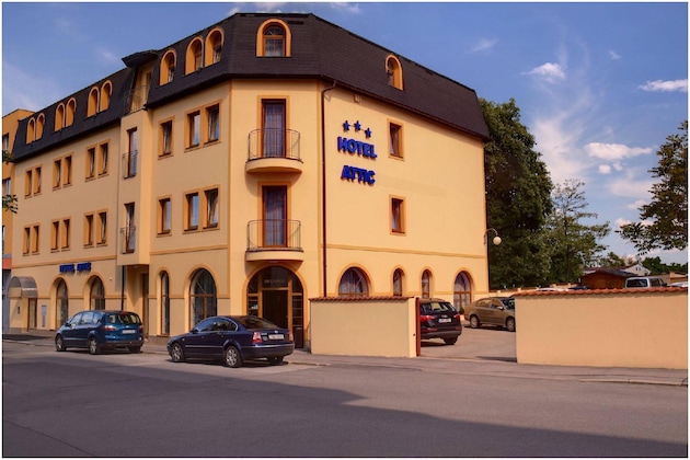 Gallery - Hotel Attic
