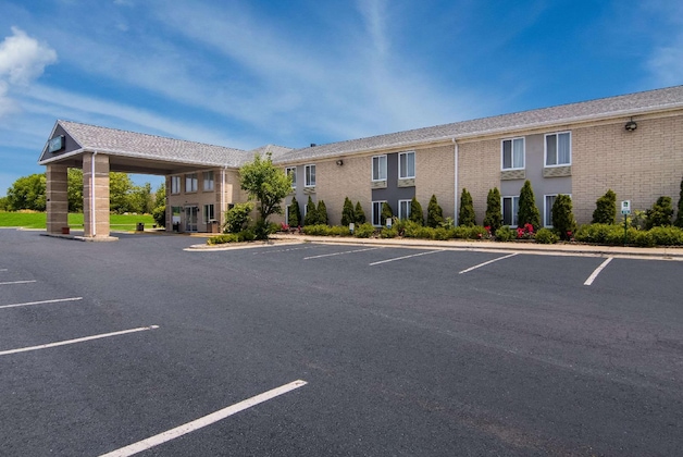 Gallery - Quality Inn Aurora