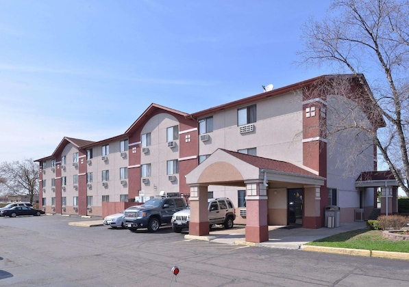 Gallery - Rodeway Inn Waukegan - Gurnee