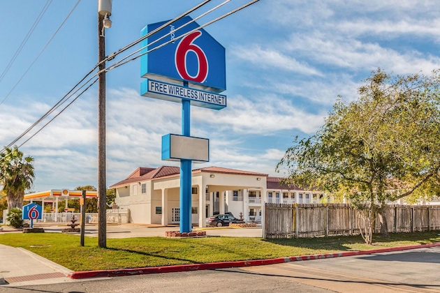 Gallery - Motel 6 San Marcos, Tx - North