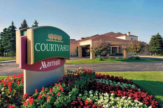 Gallery - Courtyard Chicago Waukegan Gurnee