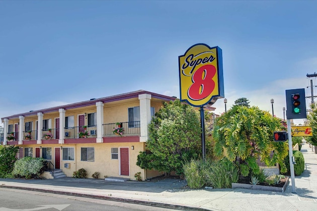 Gallery - Super 8 By Wyndham Santa Cruz Beach Boardwalk East