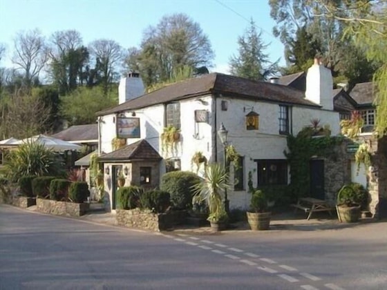 Gallery - The Waterman's Arms