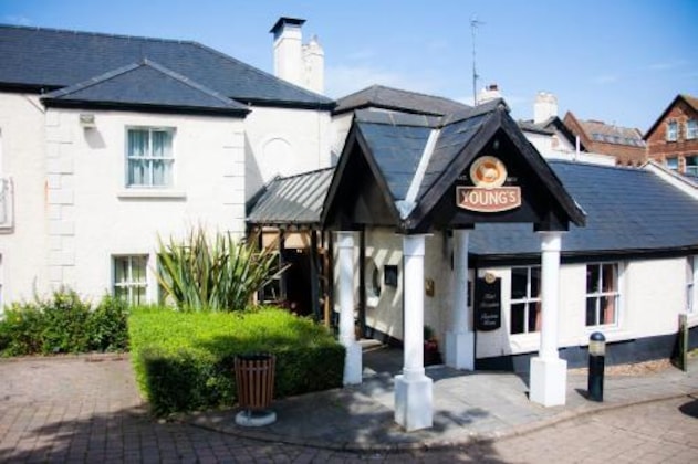 Gallery - Dukes Head Hotel