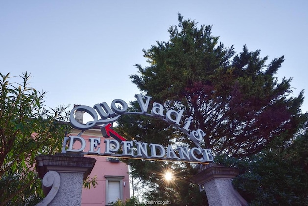 Gallery - Quo Vadis