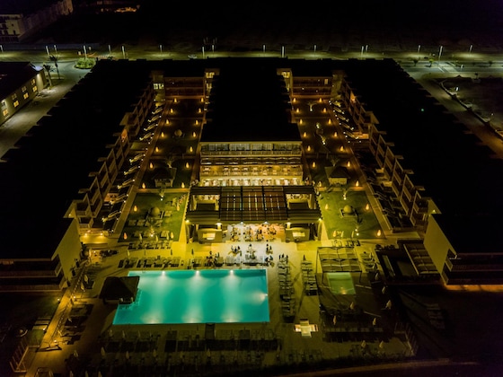 Gallery - Hotel Oasis Salinas Sea