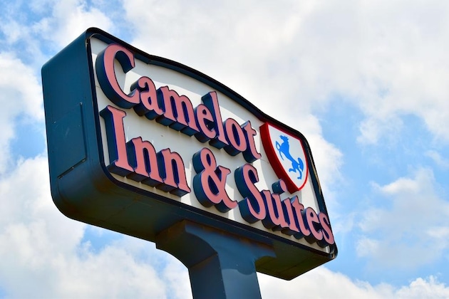 Gallery - Camelot Inn & Suites Highway 290 Nw Freeway