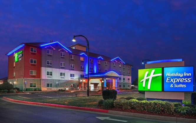 Gallery - Holiday Inn Express Hotel & Suites Jenks By Ihg