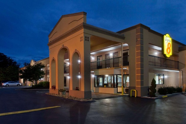 Gallery - Super 8 By Wyndham Knoxville West Farragut
