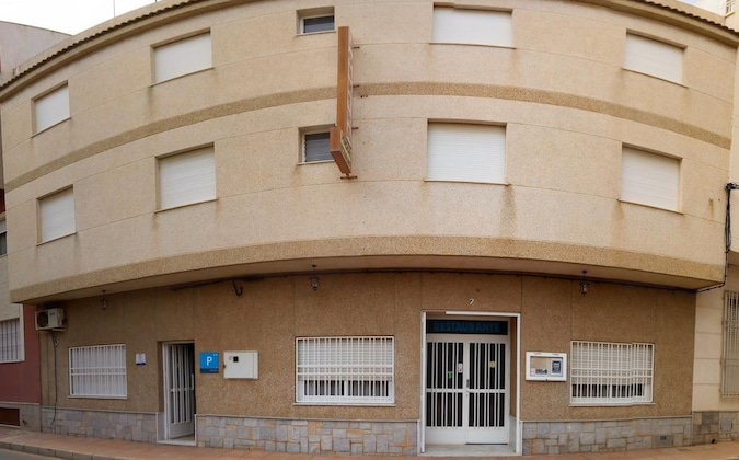 Gallery - La Obrera