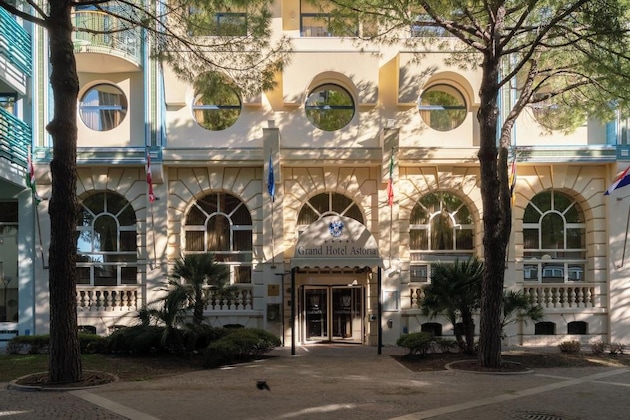 Gallery - Grand Hotel Astoria