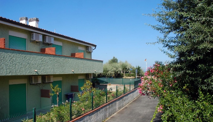 Gallery - Residence Long Beach Village