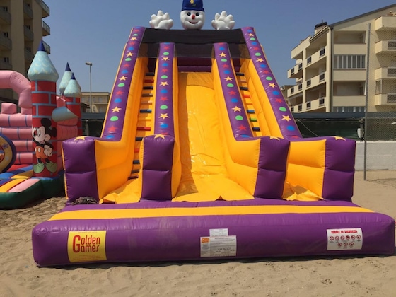 Gallery - Bikini Tropicana Family Hotel