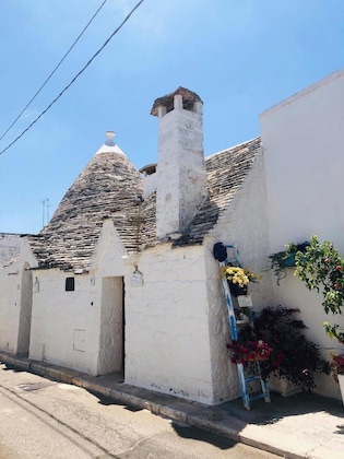 Gallery - Trulli Soave