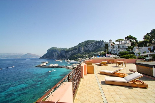 Gallery - Capri Inn