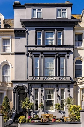 Gallery - Trelawney Hotel
