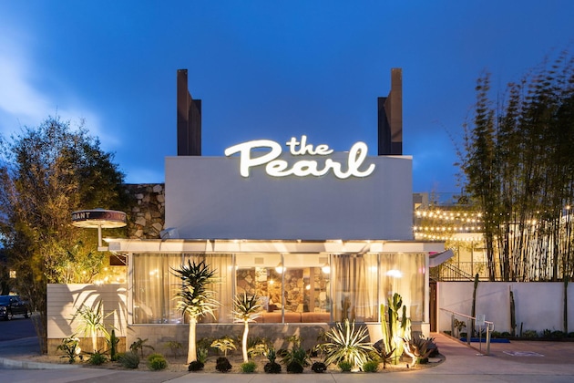 Gallery - The Pearl Hotel