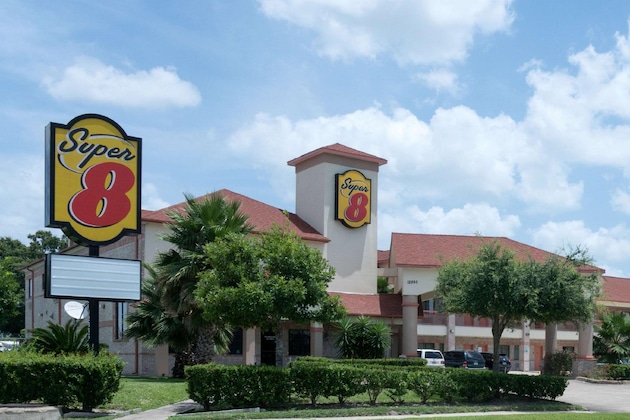 Gallery - Super 8 By Wyndham Stafford Sugarland Area
