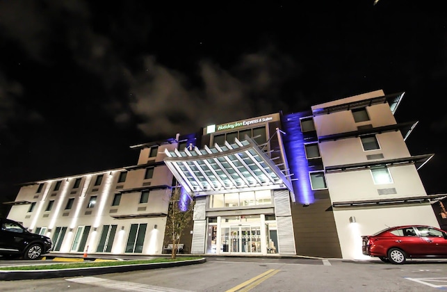 Gallery - Holiday Inn Express & Suites Miami Airport East By Ihg