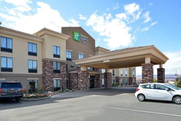Gallery - Holiday Inn Express & Suites Page - Lake Powell Area