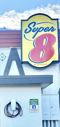 Gallery - Super 8 By Wyndham Albuquerque Downtown
