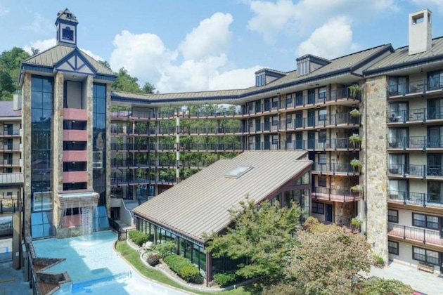 Gallery - Gatlinburg Town Square