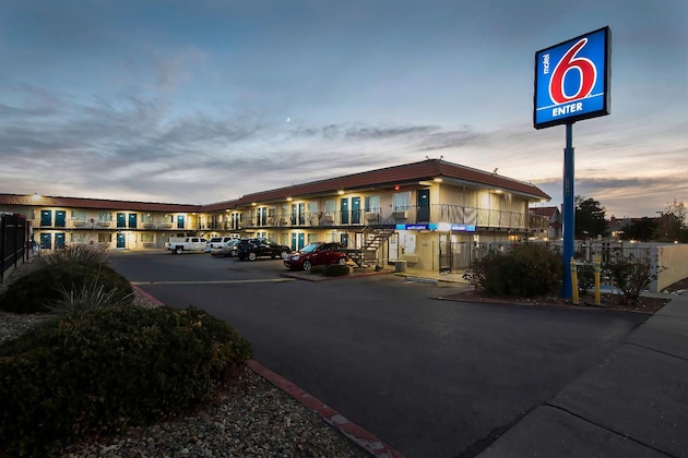 Gallery - Motel 6 Albuquerque - Carlisle