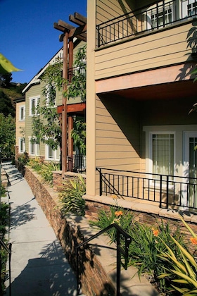 Gallery - Avila Village Inn