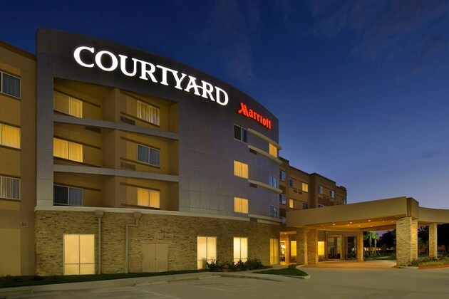 Gallery - Courtyard By Marriott Houston Nw 290 Corridor