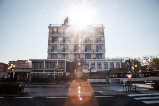 Gallery - Hotel Park