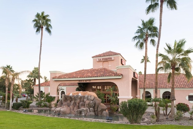 Gallery - La Fuente Inn & Suites