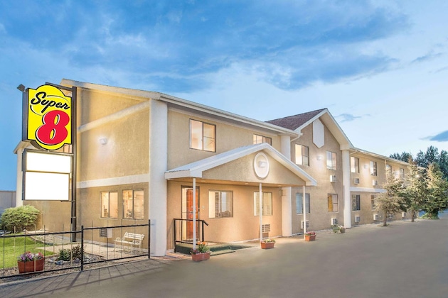 Gallery - Super 8 By Wyndham Riverton