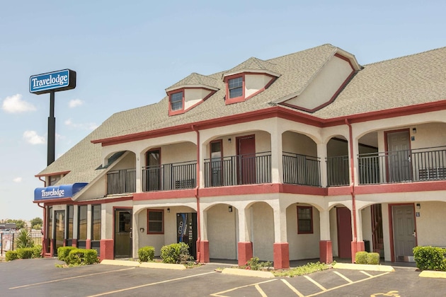 Gallery - Travelodge Inn & Suites By Wyndham Norman