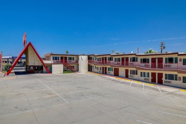 Gallery - Red Roof Inn Needles