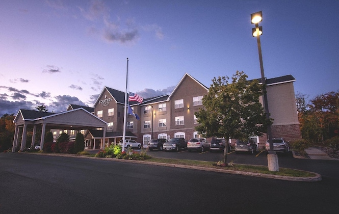 Gallery - Holiday Inn Express & Suites Marquette