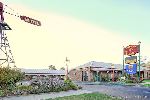 Gallery - The Settlement Historic Hotel