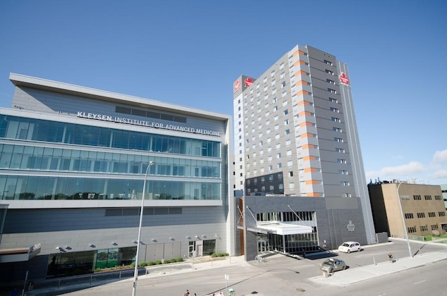 Gallery - Canad Inns Destination Centre Health Sciences Centre