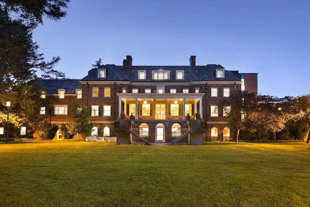 Gallery - Ivey Spencer Leadership Centre