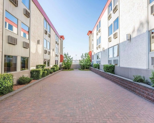 Gallery - Quality Inn & Conference Centre North Hill