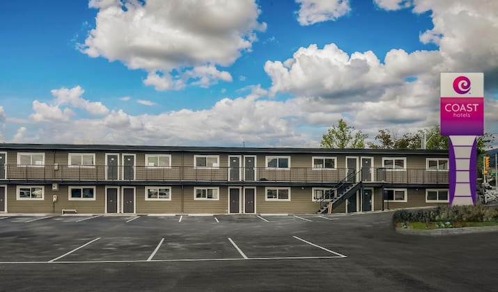 Gallery - Super 8 By Wyndham Penticton