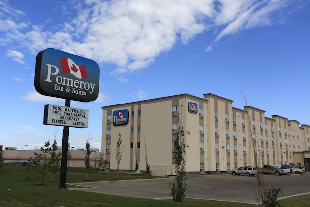 Gallery - Pomeroy Inn & Suites Hotel Dawson Creek