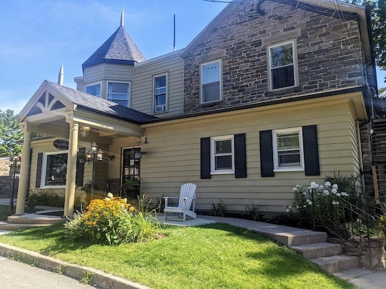 Gallery - Inn At The Falls