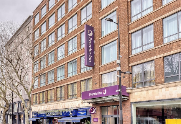 Gallery - Premier Inn London St Pancras