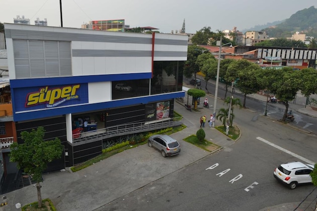 Gallery - Riviera Plaza